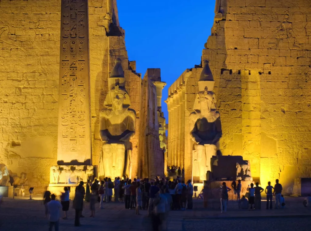statues-entrance-Ramses-II-Luxor-temple-complex